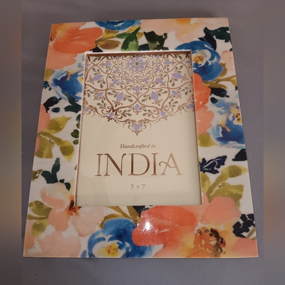 Two picture frames - Picture 2 of 3